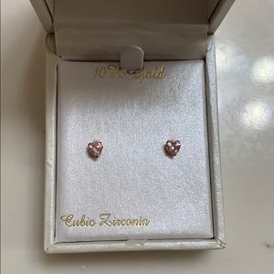 Taylor Grace 10K Gold Heart Earrings